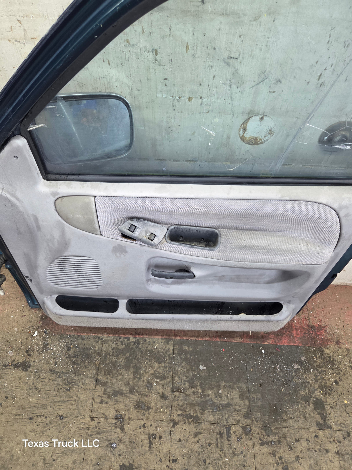 1994-2002 Dodge Ram 2nd Gen RH Passenger Side Front Door Regular Cab / 2 Door Ext Cab 1500 2500 3500 ROUND CORNER