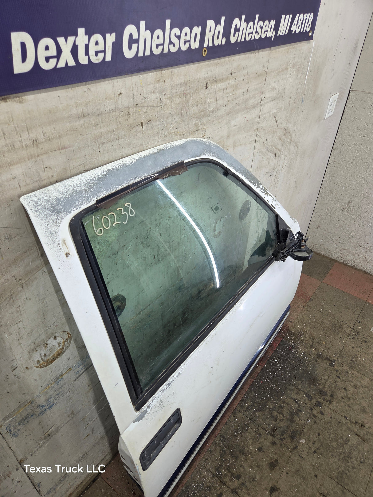 1988-2000 Chevrolet Silverado Suburban GMC Sierra RH Front Passenger Door