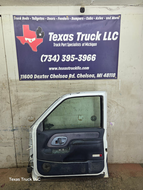 1988-2000 Chevrolet Silverado Suburban GMC Sierra RH Front Passenger Door