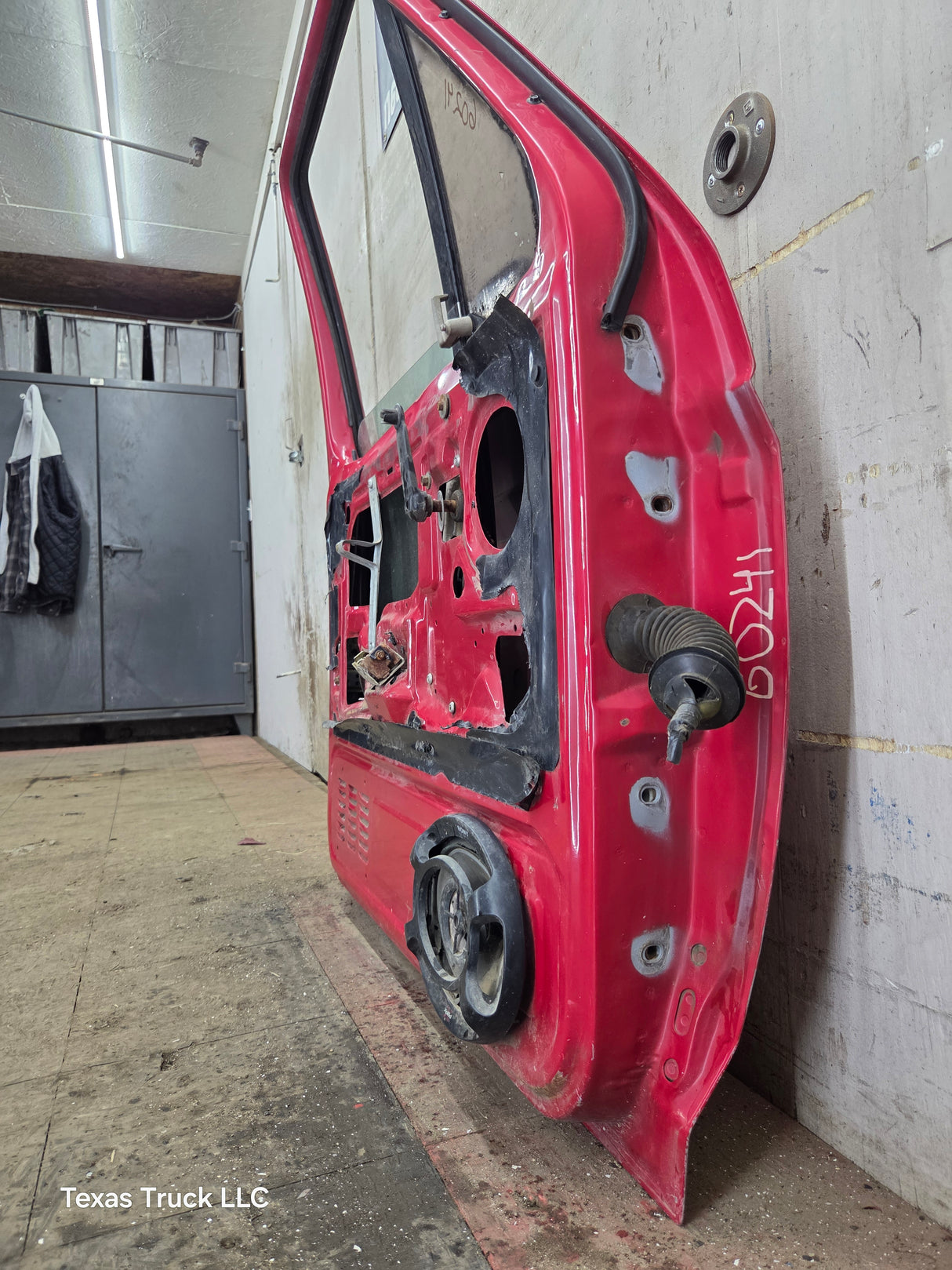 1980-1991 Ford F Series F250 F350 F450 F550 LH Driver Side Front Door