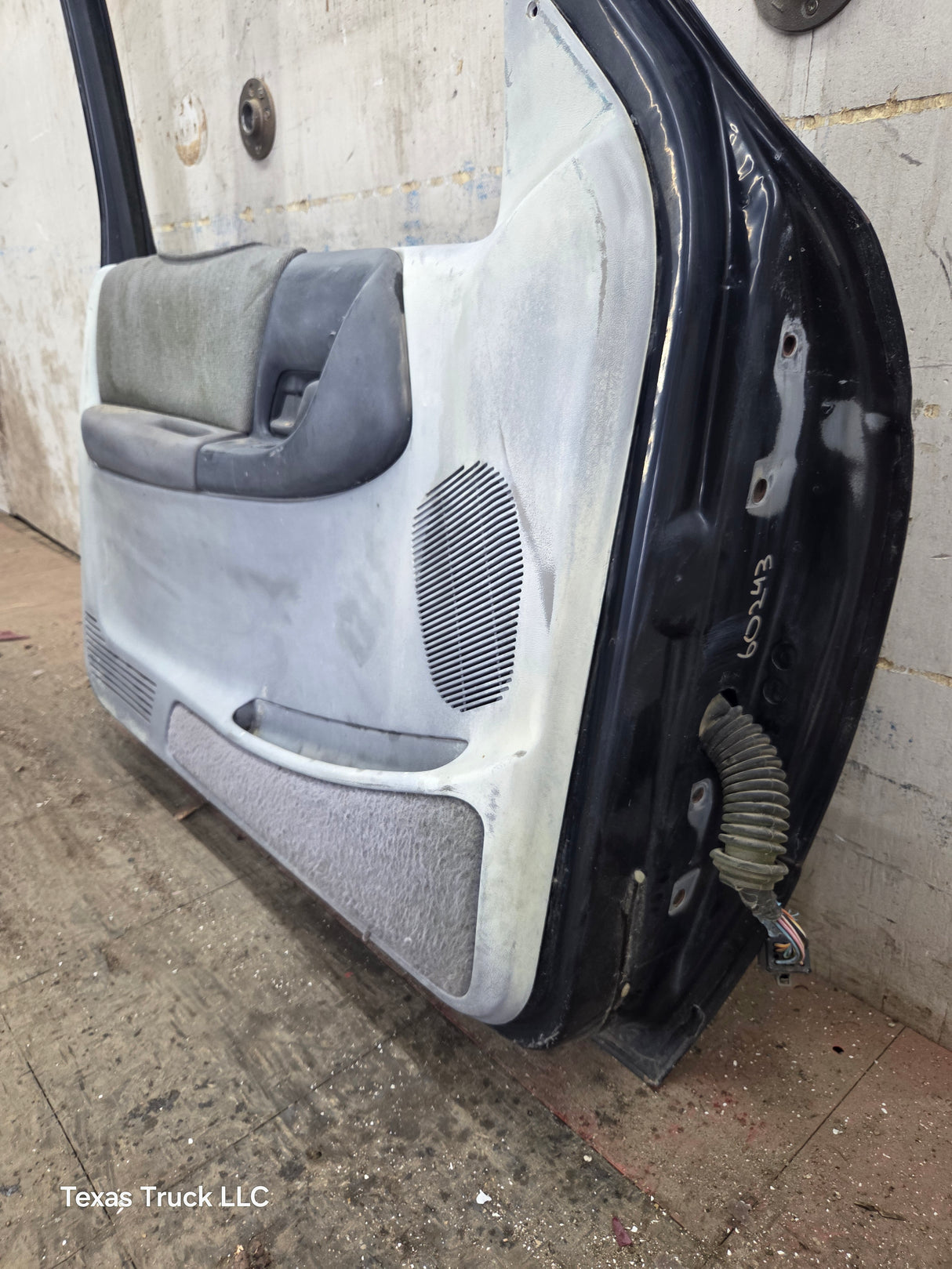 1993-2002 Ford Ranger Driver Side Front Left Hand Door
