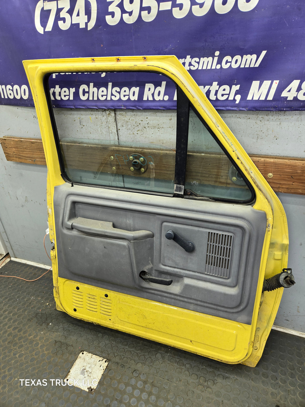 1987-1997 Ford F Series F250 F350 F450 F550 Driver Side Front Door LH