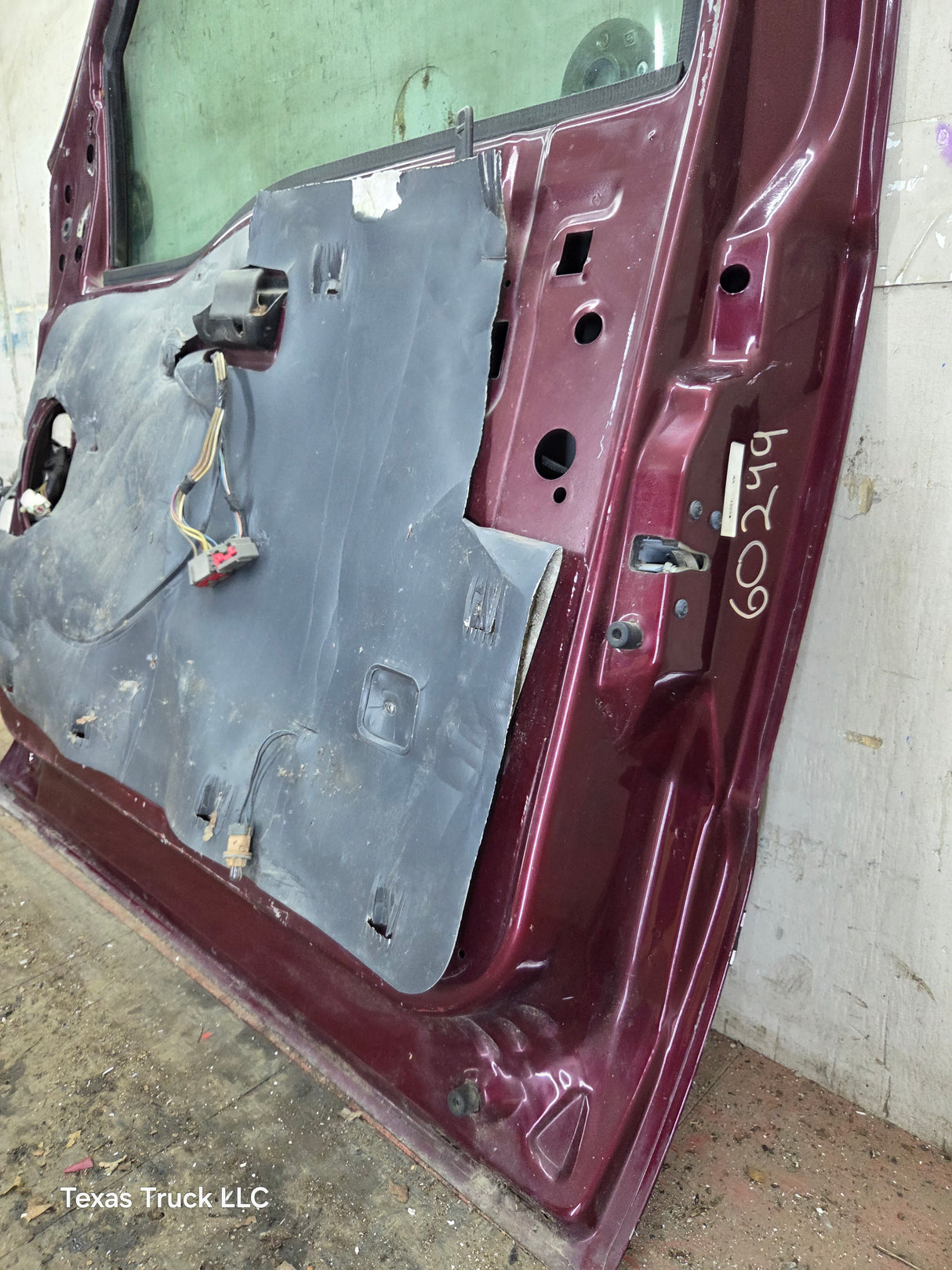 1999-2011 Ford Super Duty / Excursion Front Passenger RH Door F250 F350 F450 F550