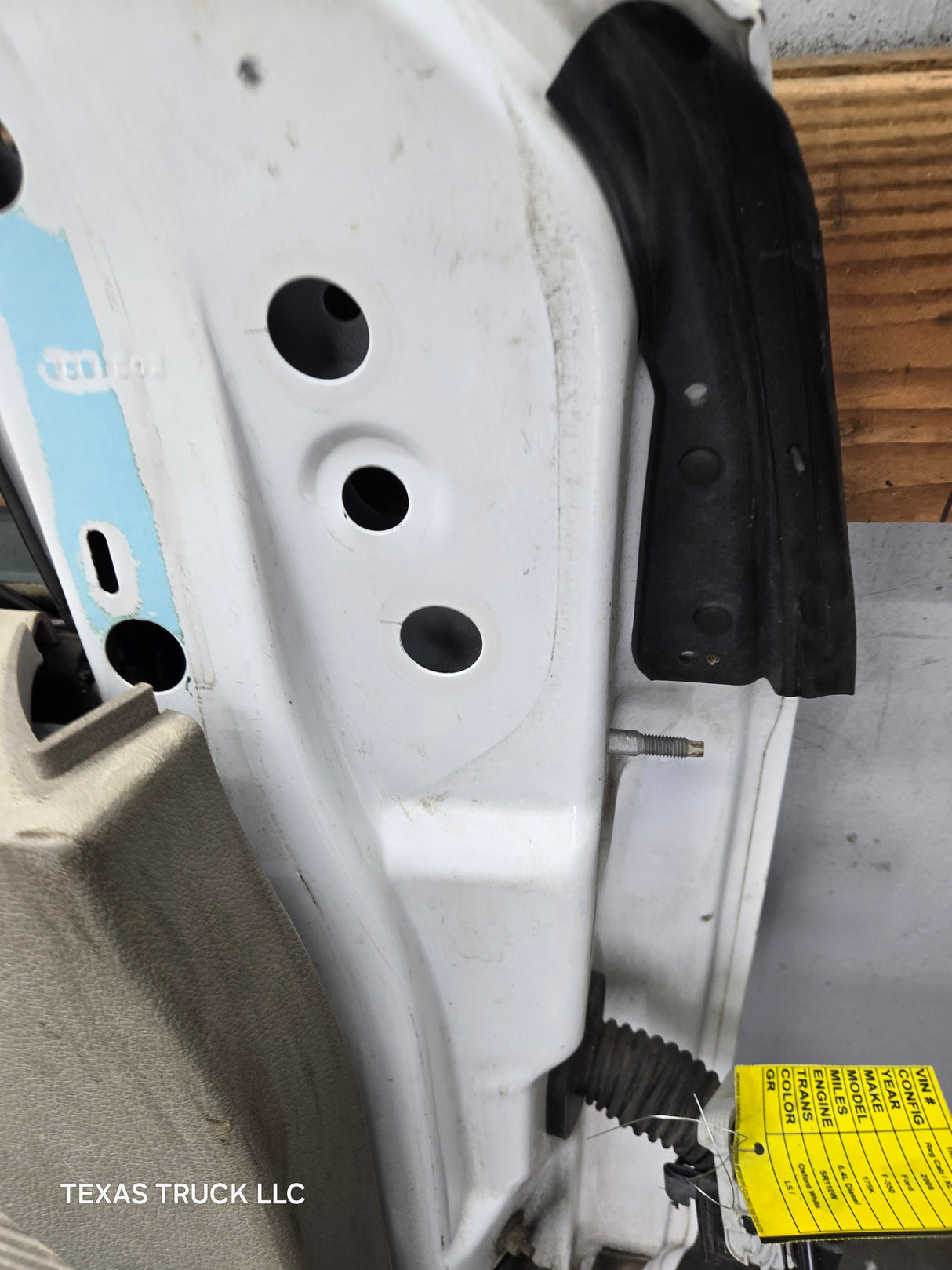 1999-2011 Ford Super Duty LH Driver Side Front Door F250 F350 F450 F550