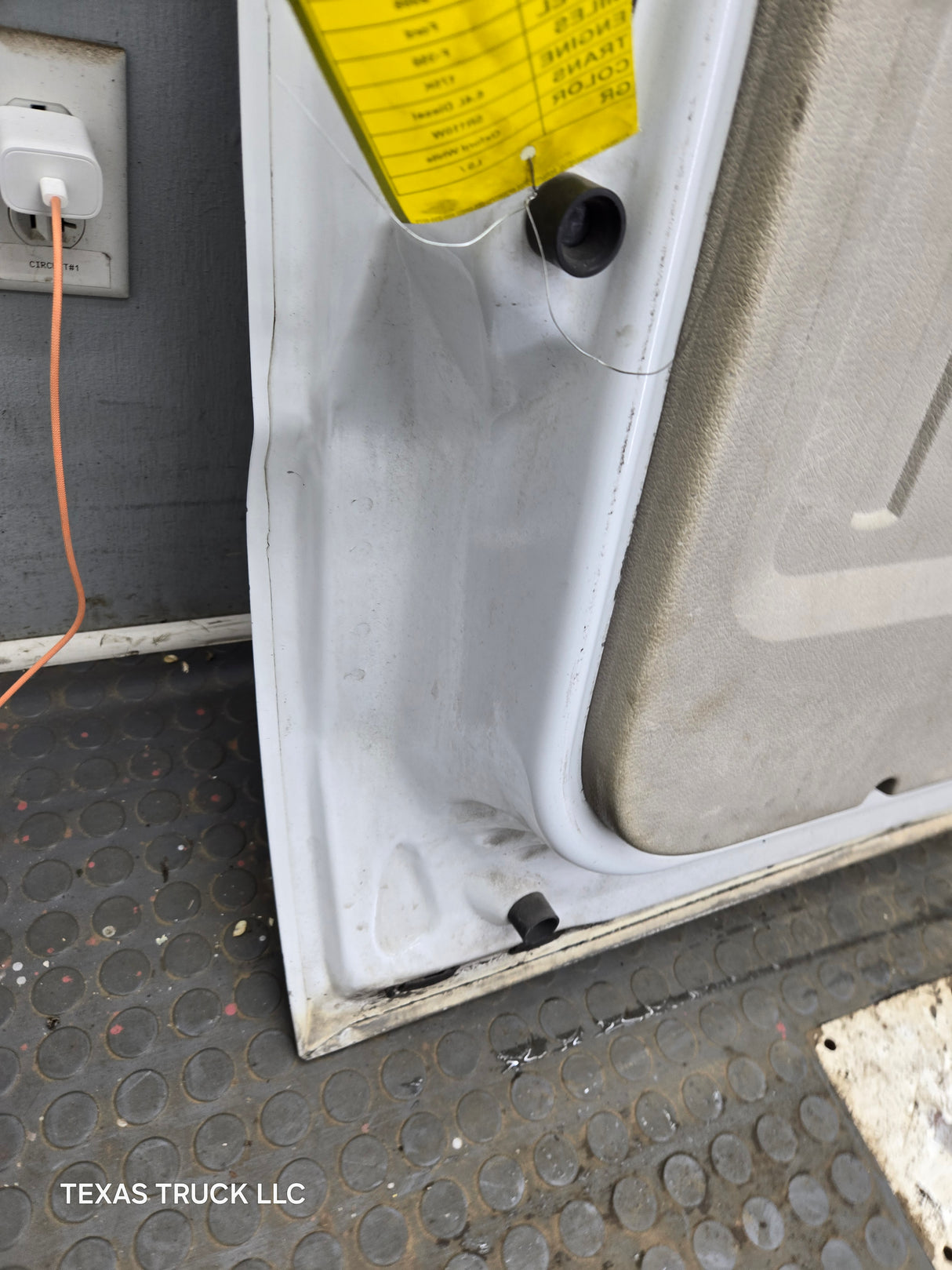 1999-2011 Ford Super Duty LH Driver Side Front Door F250 F350 F450 F550