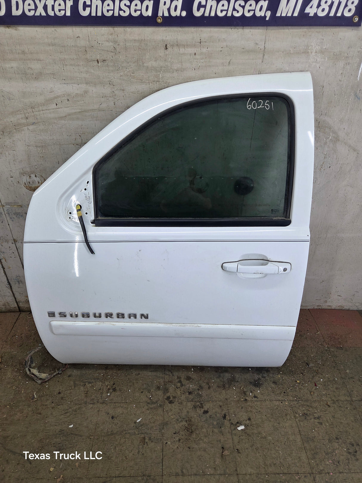 2007-2013 Chevrolet Silverado / GMC Sierra 1500 2500 3500 HD LH Front Driver Side Door