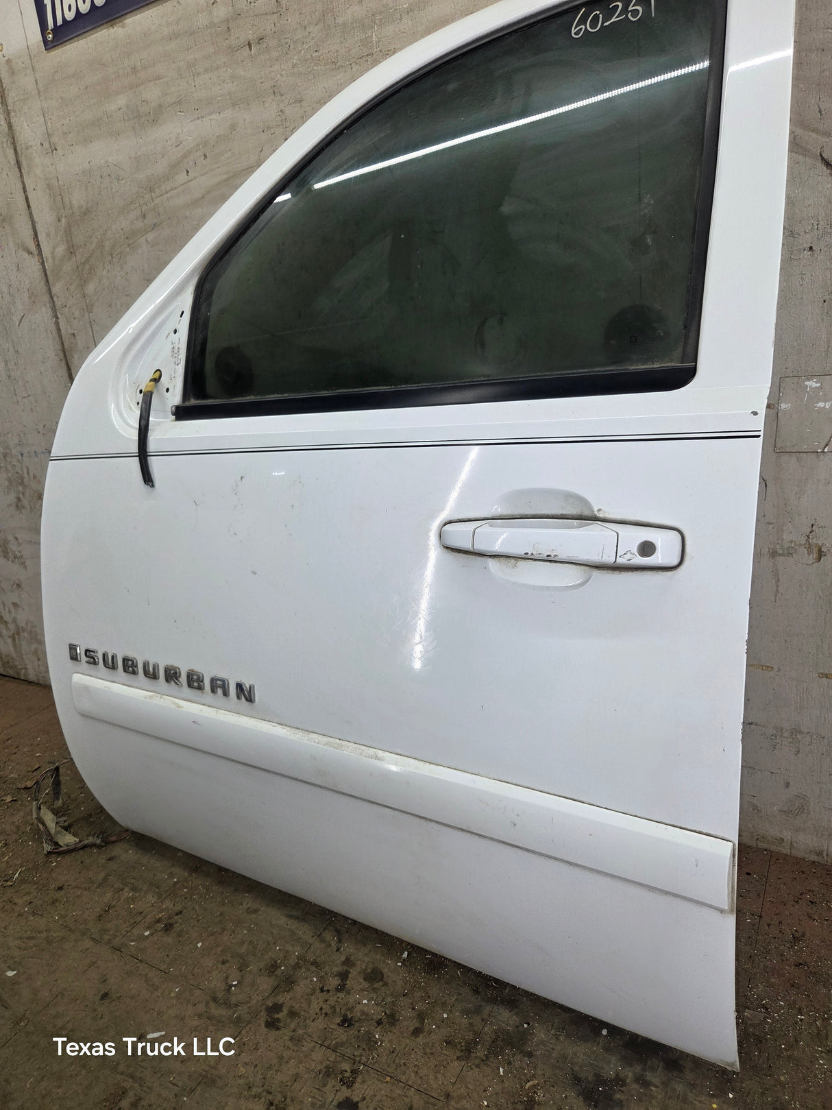 2007-2013 Chevrolet Silverado / GMC Sierra 1500 2500 3500 HD LH Front Driver Side Door