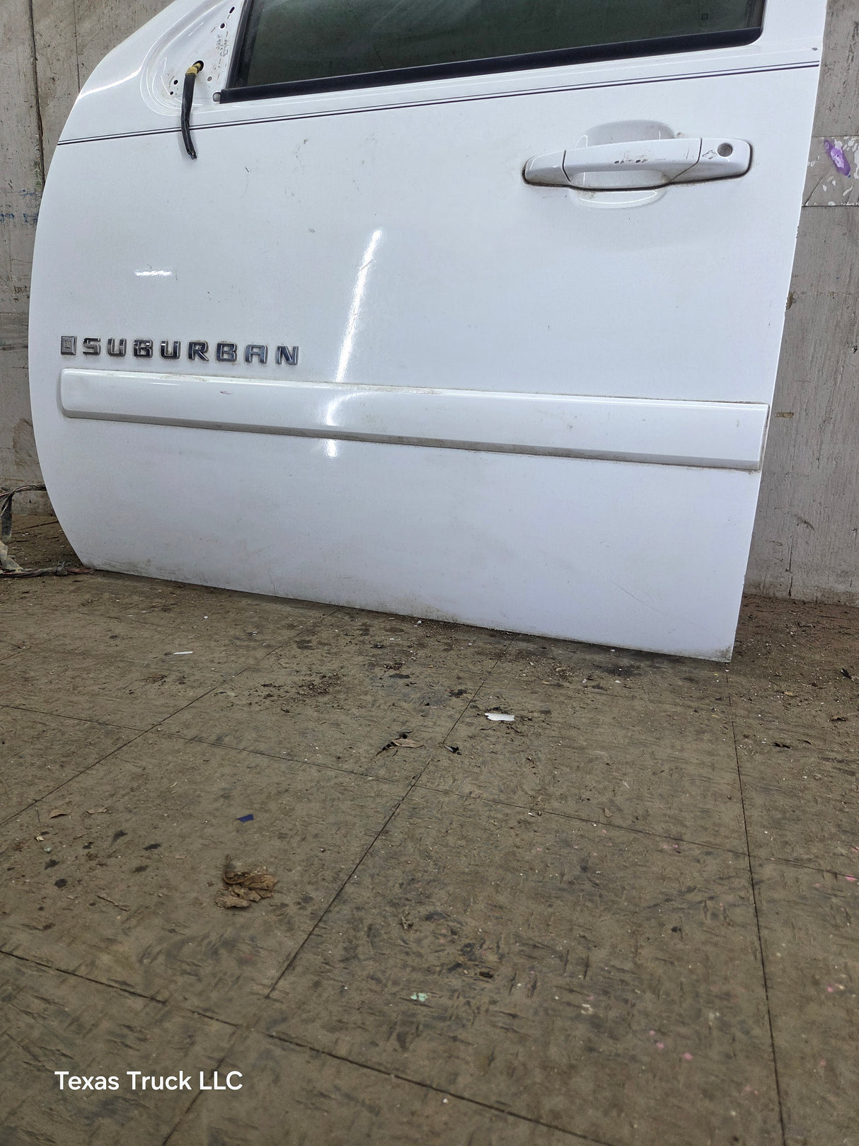 2007-2013 Chevrolet Silverado / GMC Sierra 1500 2500 3500 HD LH Front Driver Side Door
