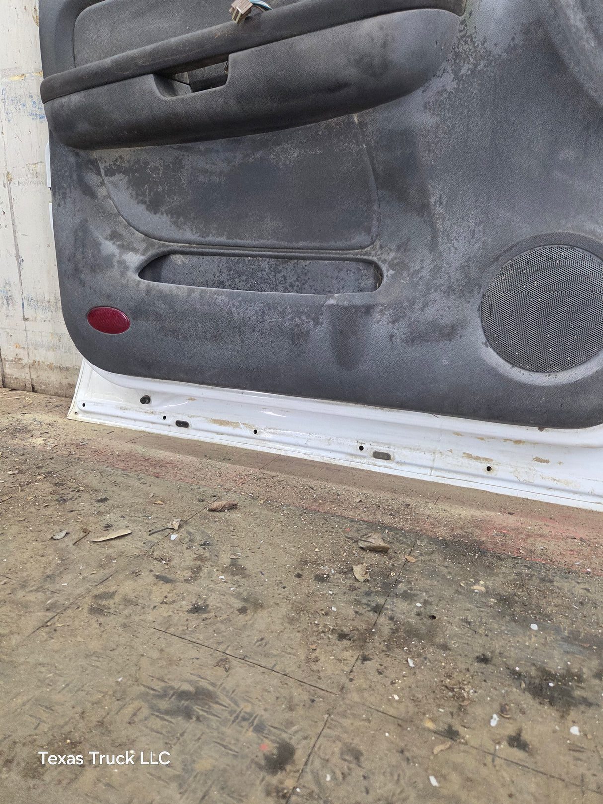 2007-2013 Chevrolet Silverado / GMC Sierra 1500 2500 3500 HD LH Front Driver Side Door