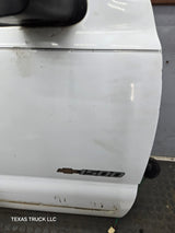 1999-2006 Chevrolet Silverado / GMC Sierra 1500 2500 3500 HD Front Passenger side Door RH