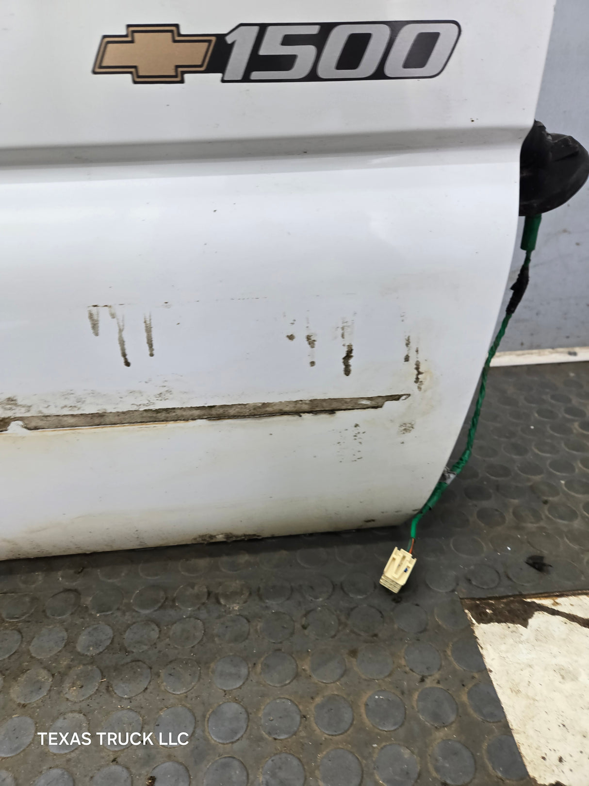 1999-2006 Chevrolet Silverado / GMC Sierra 1500 2500 3500 HD Front Passenger side Door RH