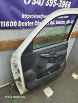 1999-2006 Chevrolet Silverado / GMC Sierra 1500 2500 3500 HD Front Passenger side Door RH
