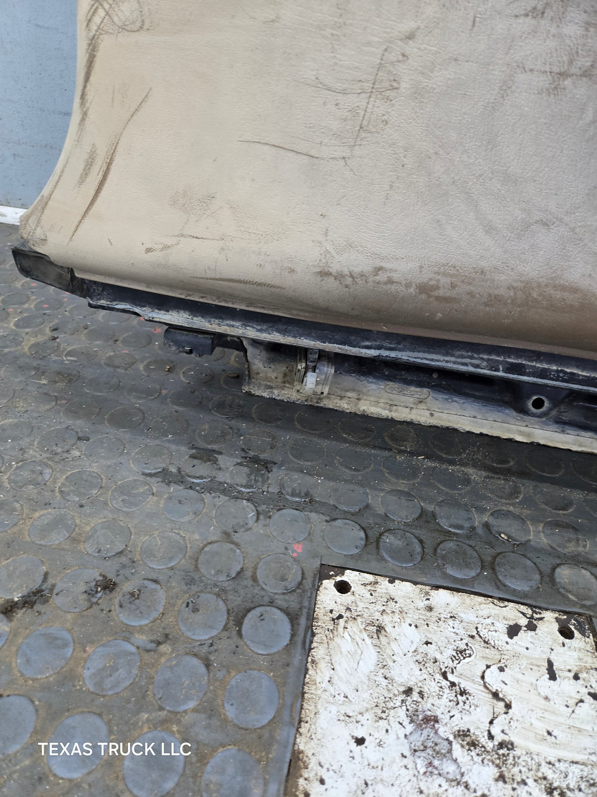 1999-2006 Chevrolet Silverado / GMC Sierra 1500 2500 3500 HD Rear Passenger side Extended Cab rear door