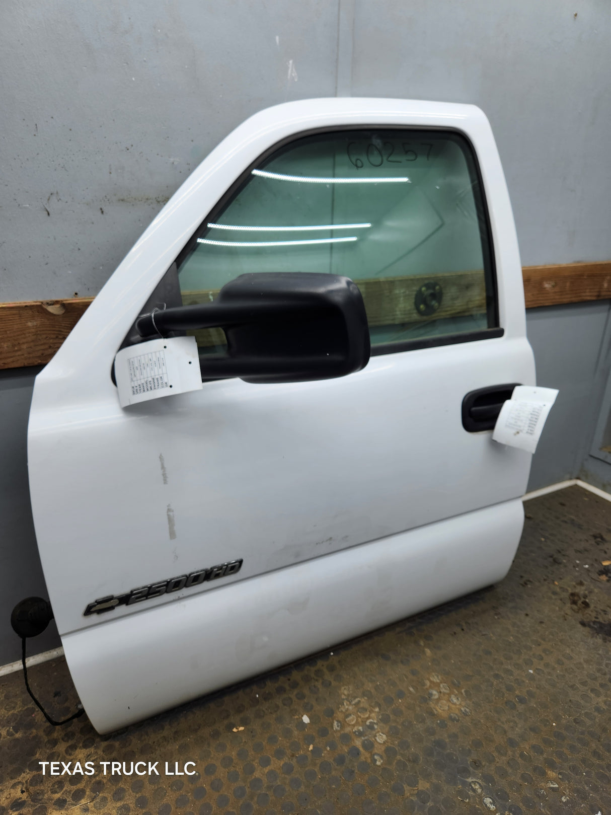 1999-2006 Chevrolet Silverado / GMC Sierra 1500 2500 3500 HD Front Driver Side Door LH