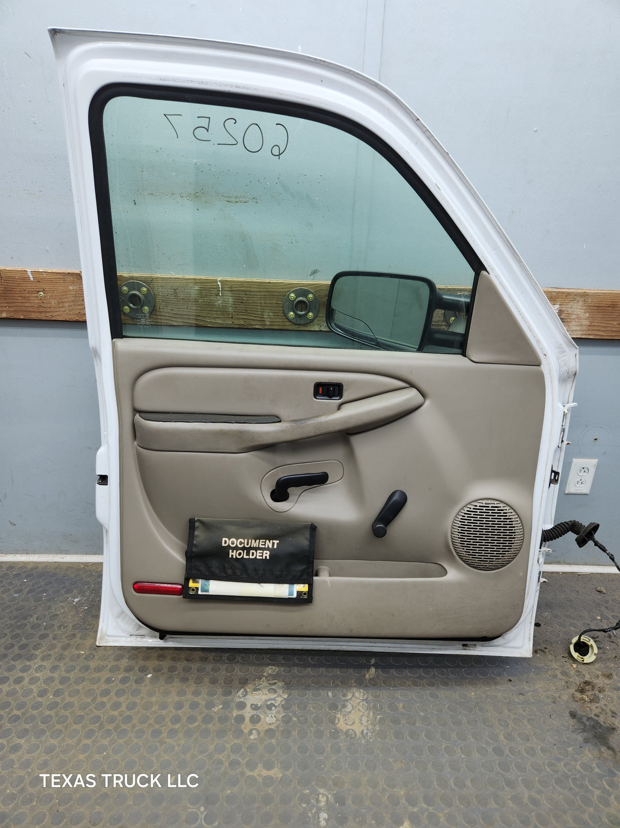 1999-2006 Chevrolet Silverado / GMC Sierra 1500 2500 3500 HD Front Driver Side Door LH