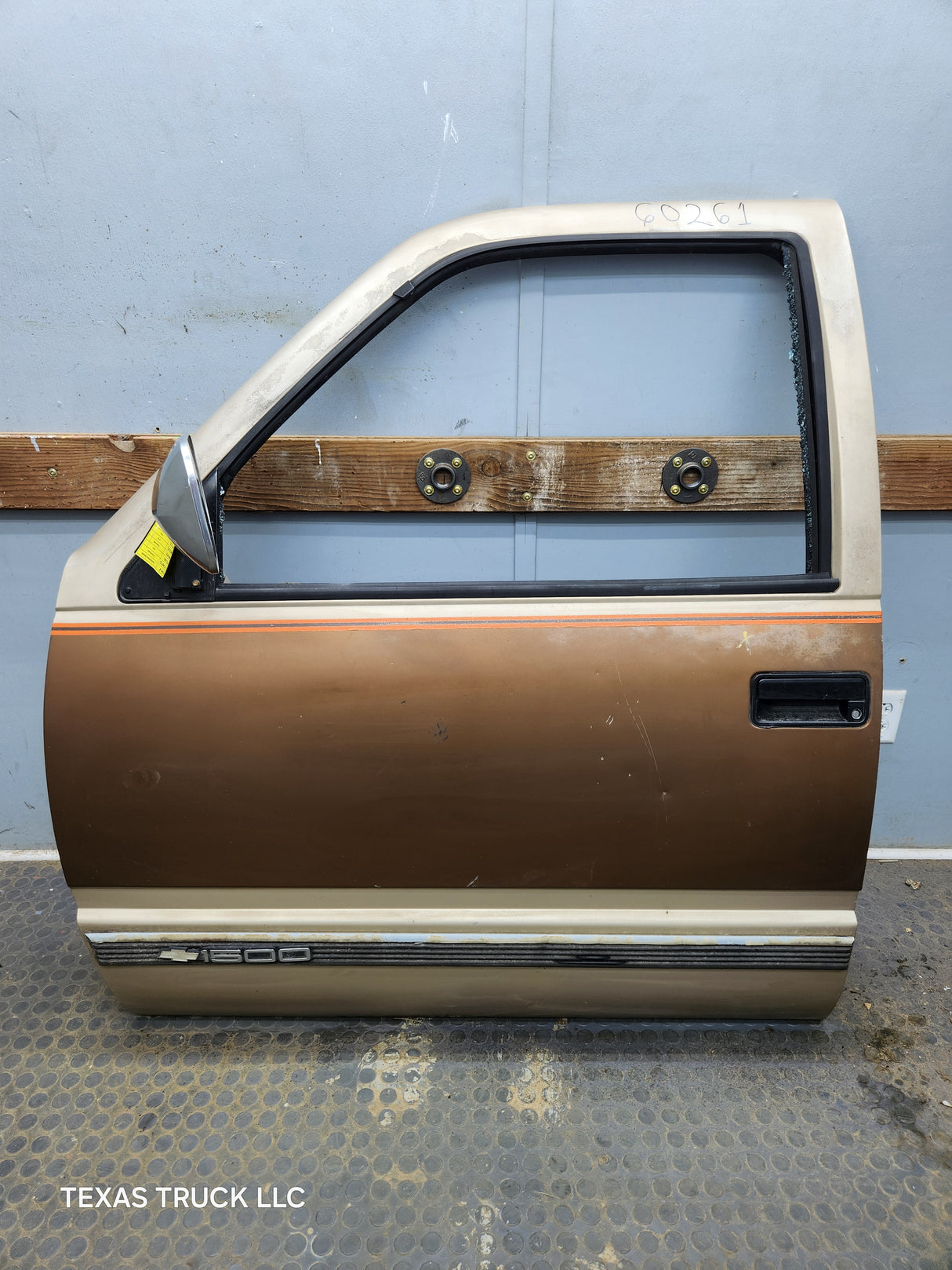 1988-2000 Chevrolet Silverado Suburban GMC Sierra LH Front Driver Side Door