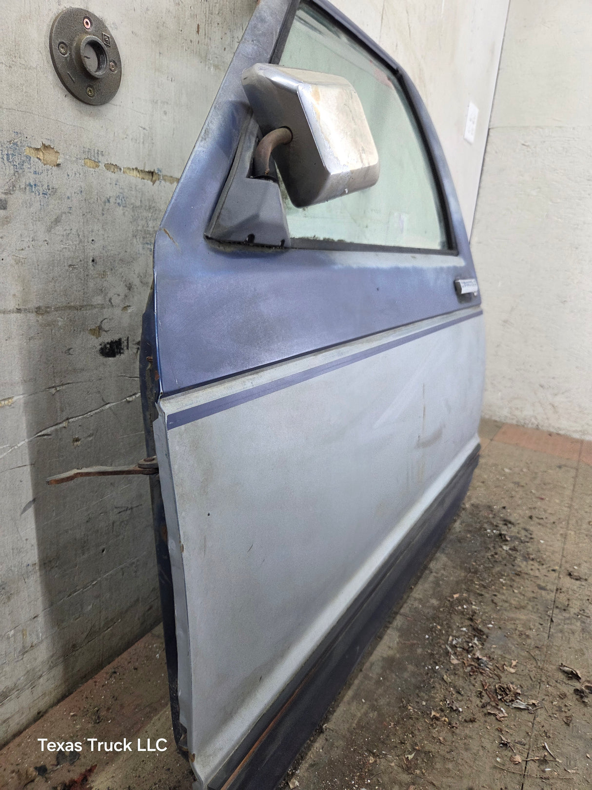 1982-1993 Chevrolet S10 /  GMC S15 Sonoma LH Driver Side Front Door