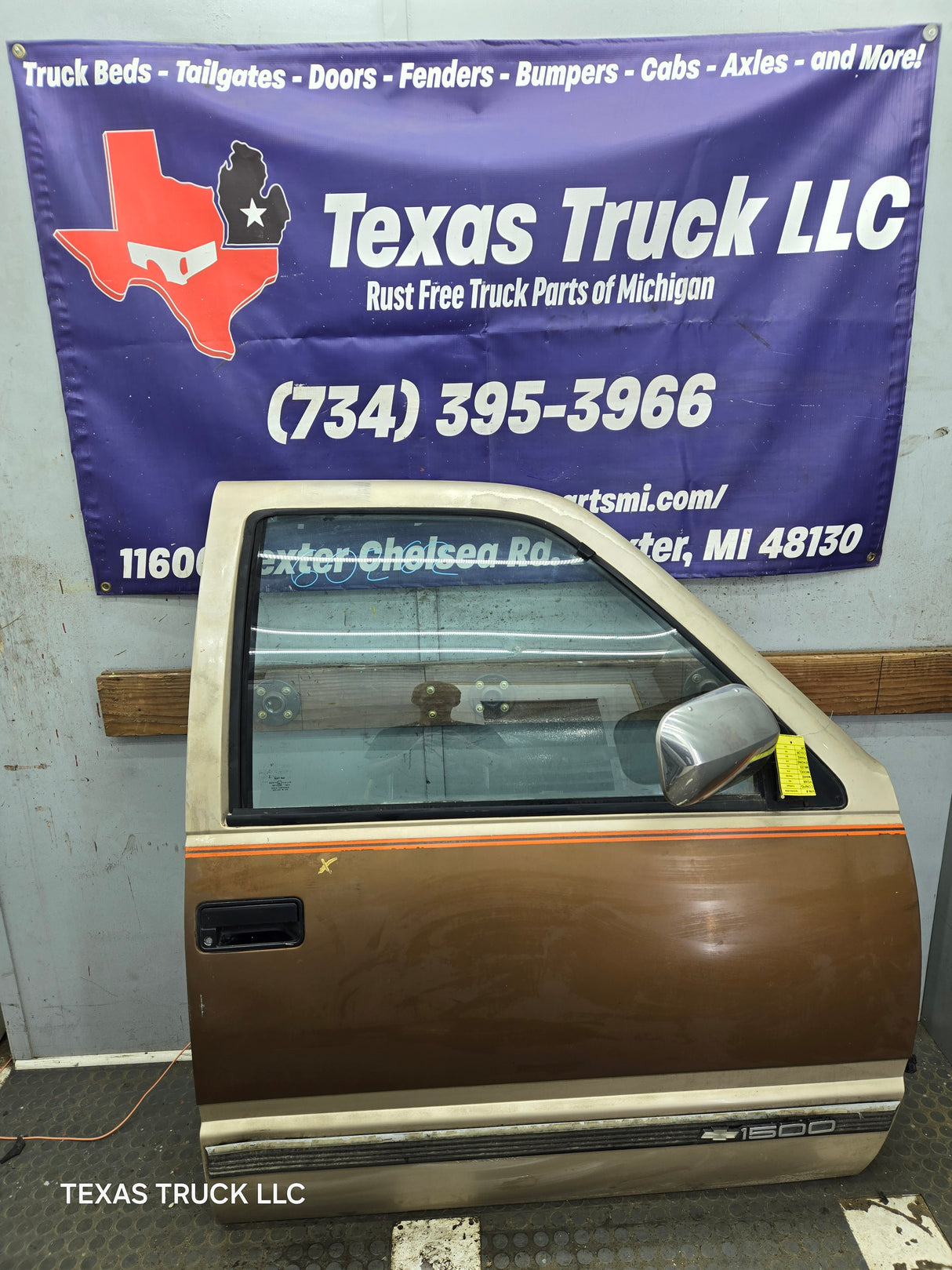 1988-2000 Chevrolet Silverado Suburban GMC Sierra RH Front Passenger Door
