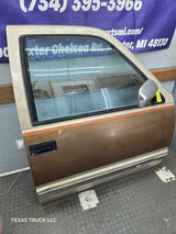 1988-2000 Chevrolet Silverado Suburban GMC Sierra RH Front Passenger Door