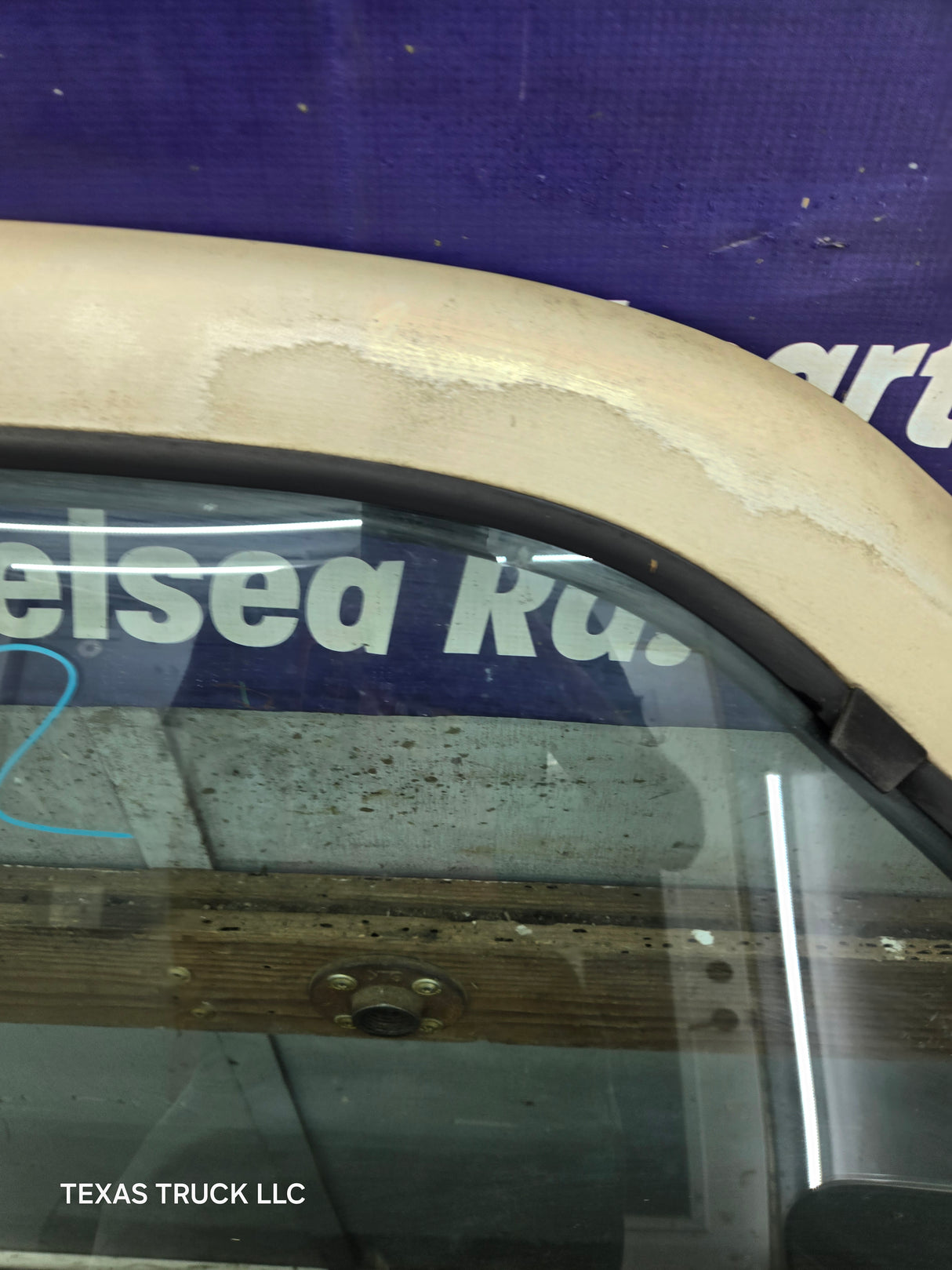 1988-2000 Chevrolet Silverado Suburban GMC Sierra RH Front Passenger Door