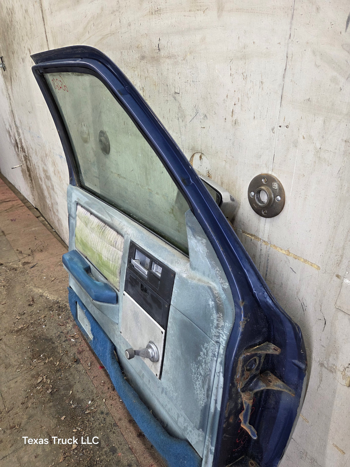 1982-1993 Chevrolet S10 /  GMC S15 Sonoma LH Driver Side Front Door