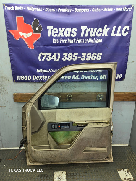 1988-2000 Chevrolet Silverado Suburban GMC Sierra RH Front Passenger Door