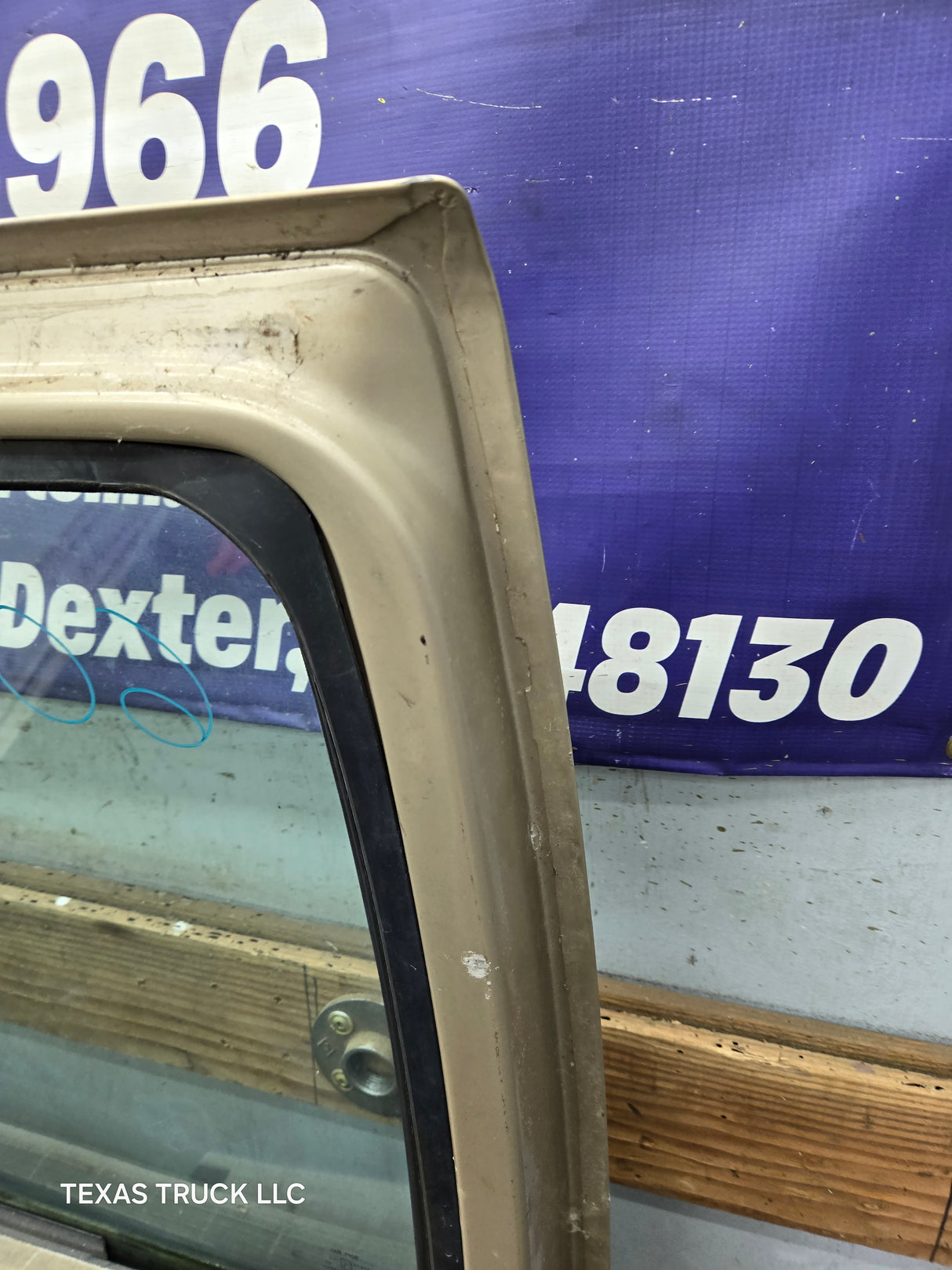 1988-2000 Chevrolet Silverado Suburban GMC Sierra RH Front Passenger Door
