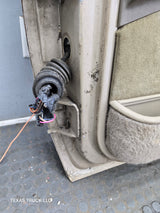 1988-2000 Chevrolet Silverado Suburban GMC Sierra RH Front Passenger Door
