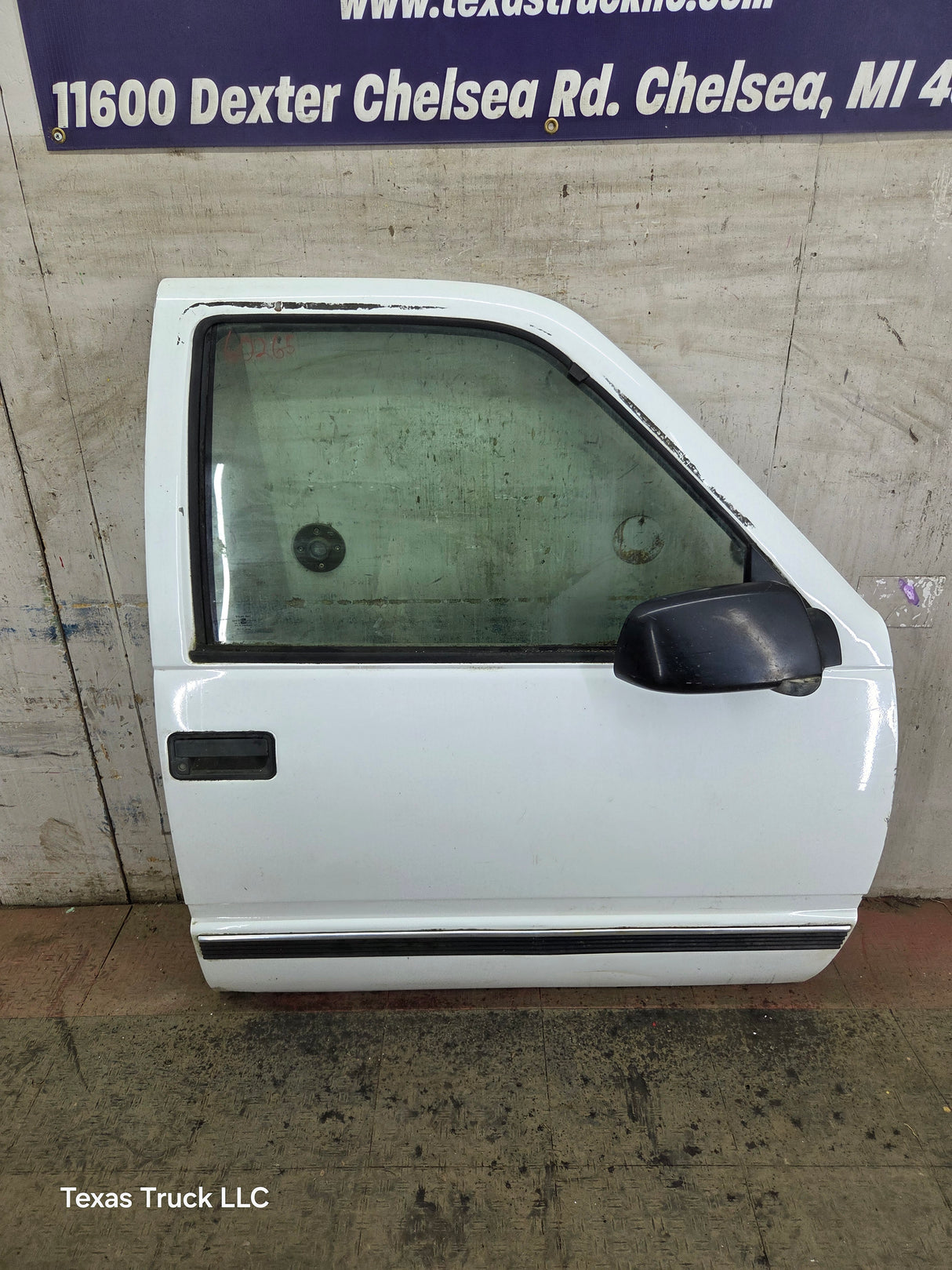 1988-2000 Chevrolet Silverado Suburban GMC Sierra RH Front Passenger Door