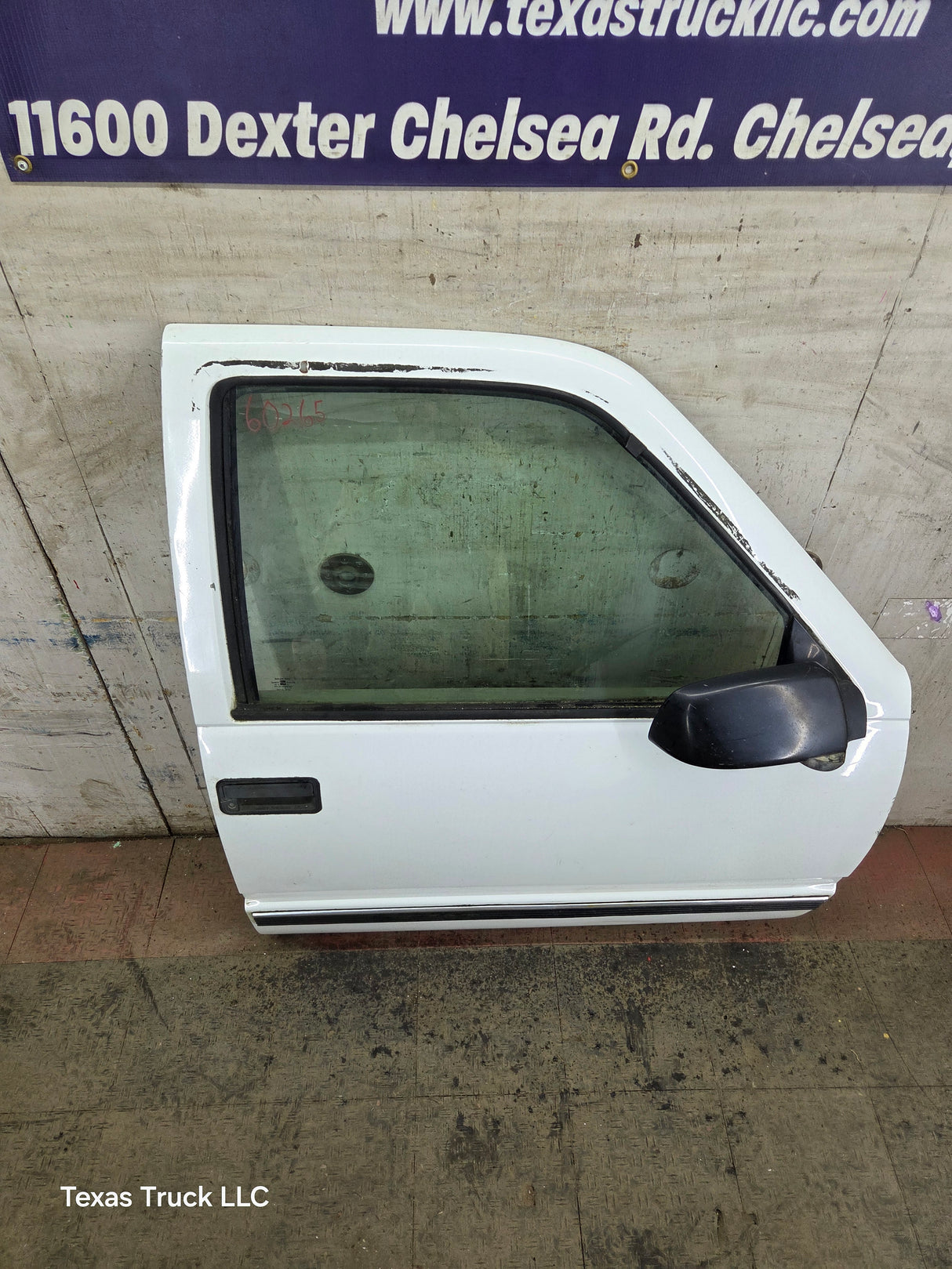 1988-2000 Chevrolet Silverado Suburban GMC Sierra RH Front Passenger Door