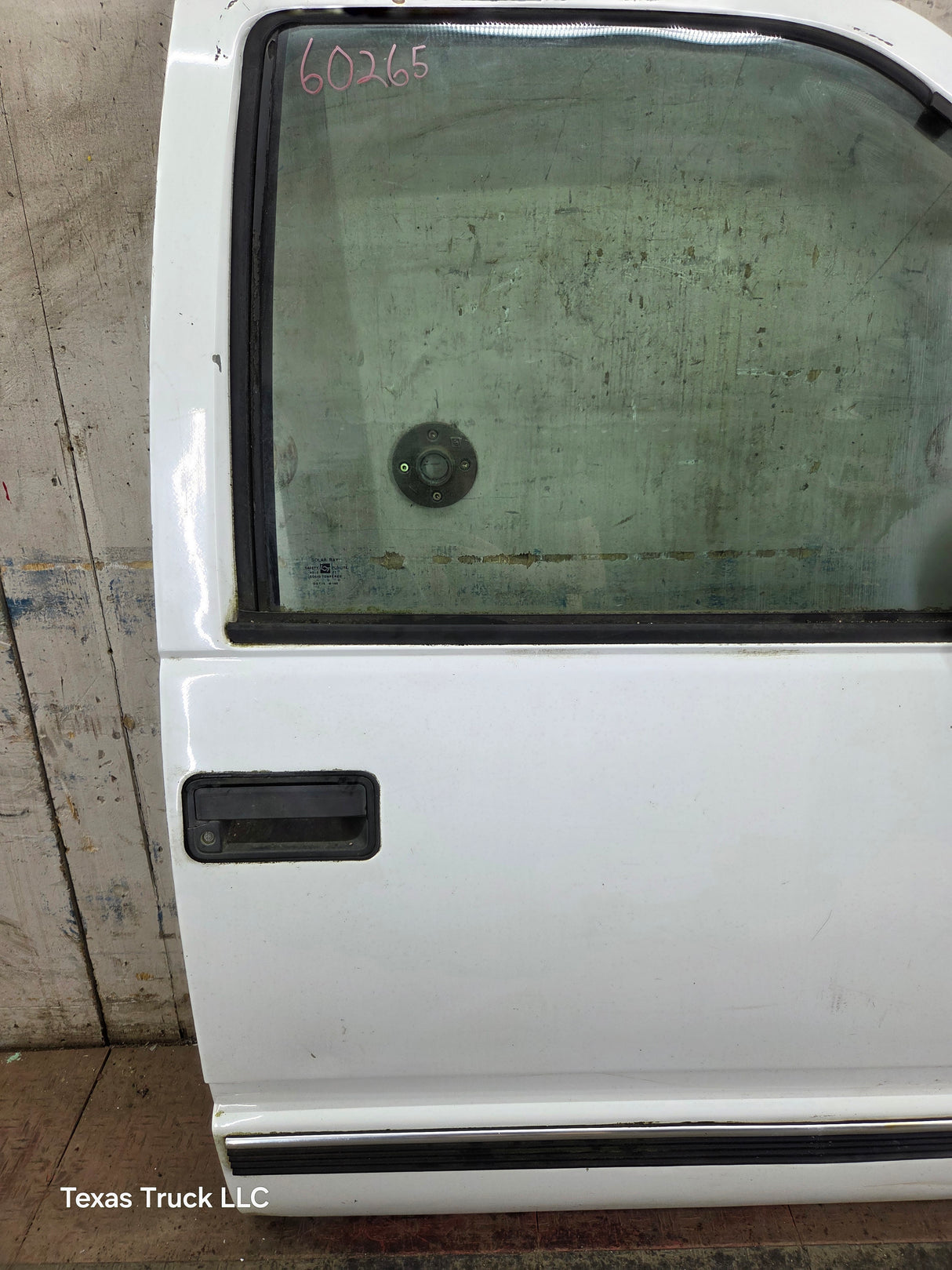 1988-2000 Chevrolet Silverado Suburban GMC Sierra RH Front Passenger Door