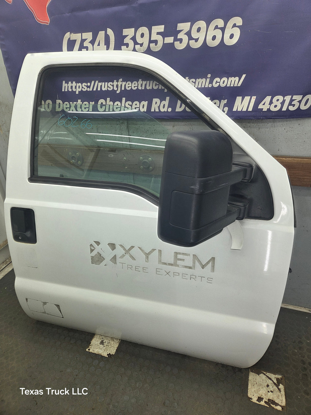 1999-2011 Ford Super Duty / Excursion Front Passenger RH Door F250 F350 F450 F550- Oxford White