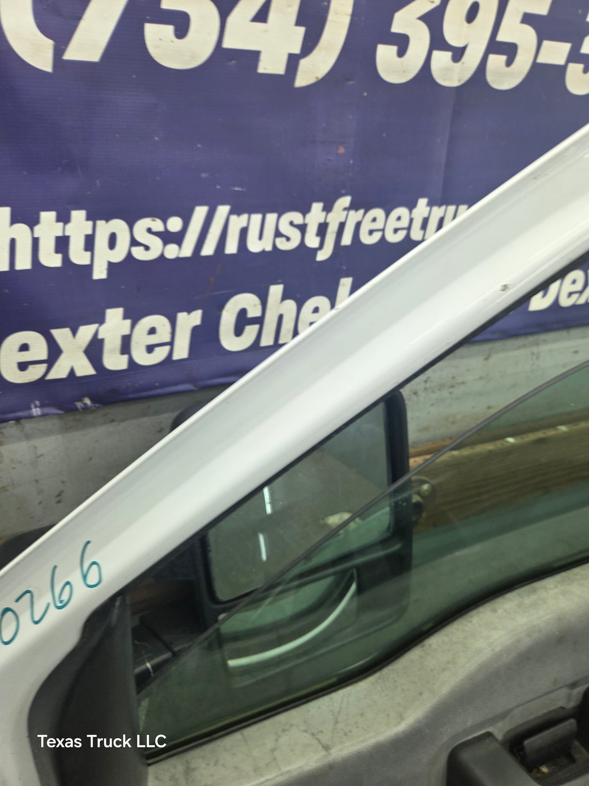 1999-2011 Ford Super Duty / Excursion Front Passenger RH Door F250 F350 F450 F550- Oxford White