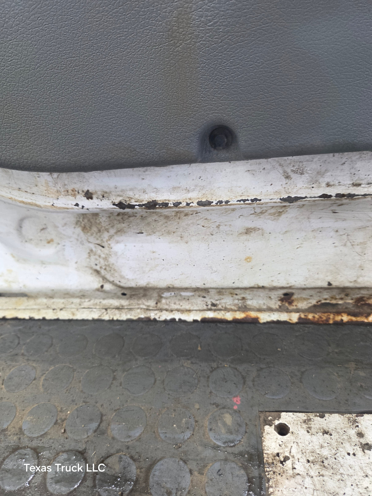 1999-2011 Ford Super Duty / Excursion Front Passenger RH Door F250 F350 F450 F550- Oxford White