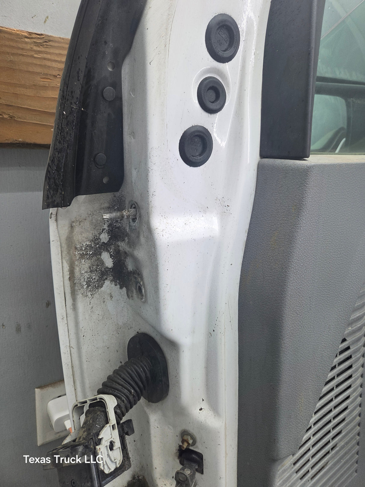 1999-2011 Ford Super Duty / Excursion Front Passenger RH Door F250 F350 F450 F550- Oxford White