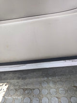 1999-2006 Chevrolet Silverado / GMC Sierra 1500 2500 3500 HD Front Passenger side Door RH