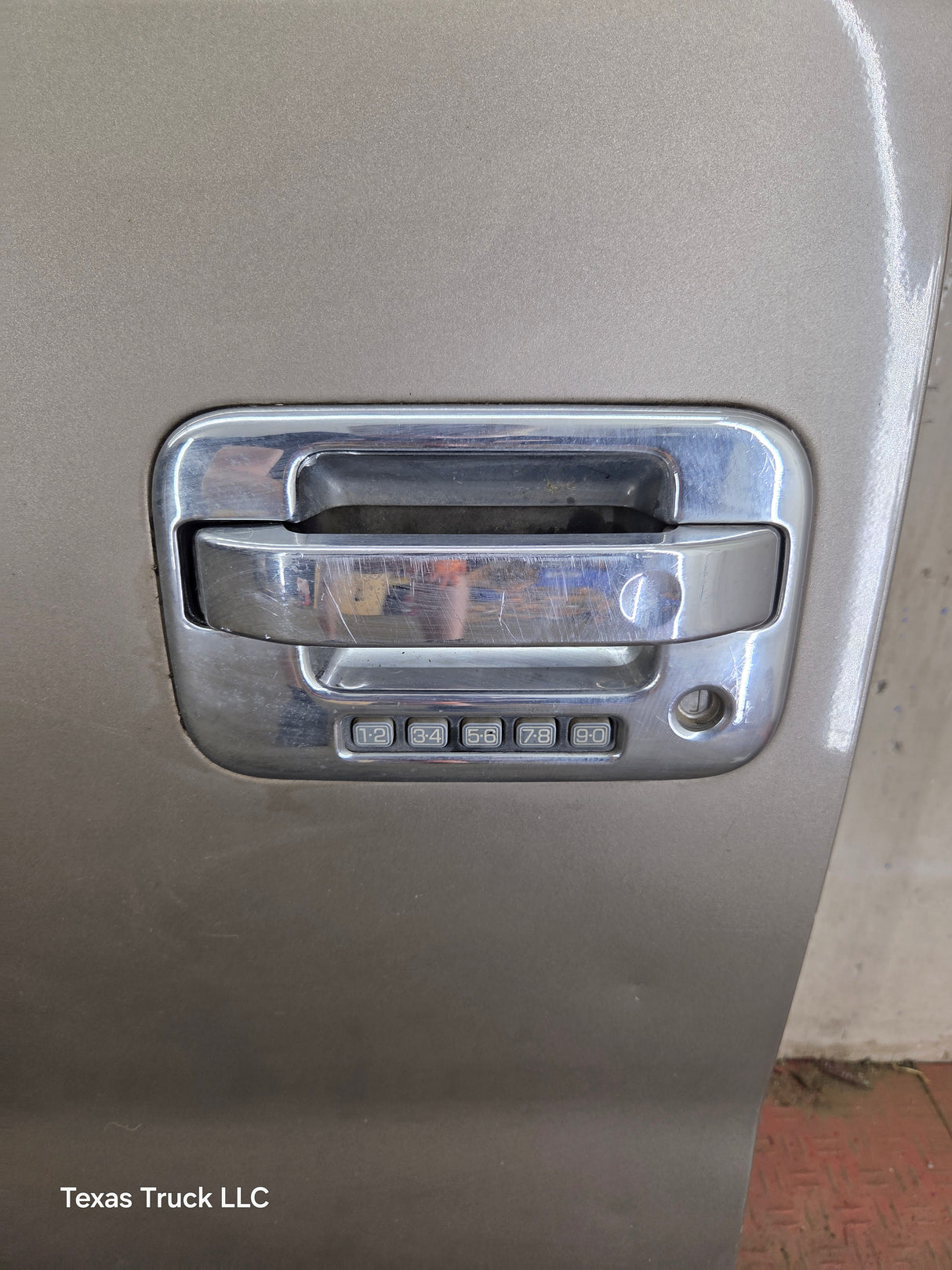 2004-2008 Ford F150 Crew Cab Driver Side Front Door LH