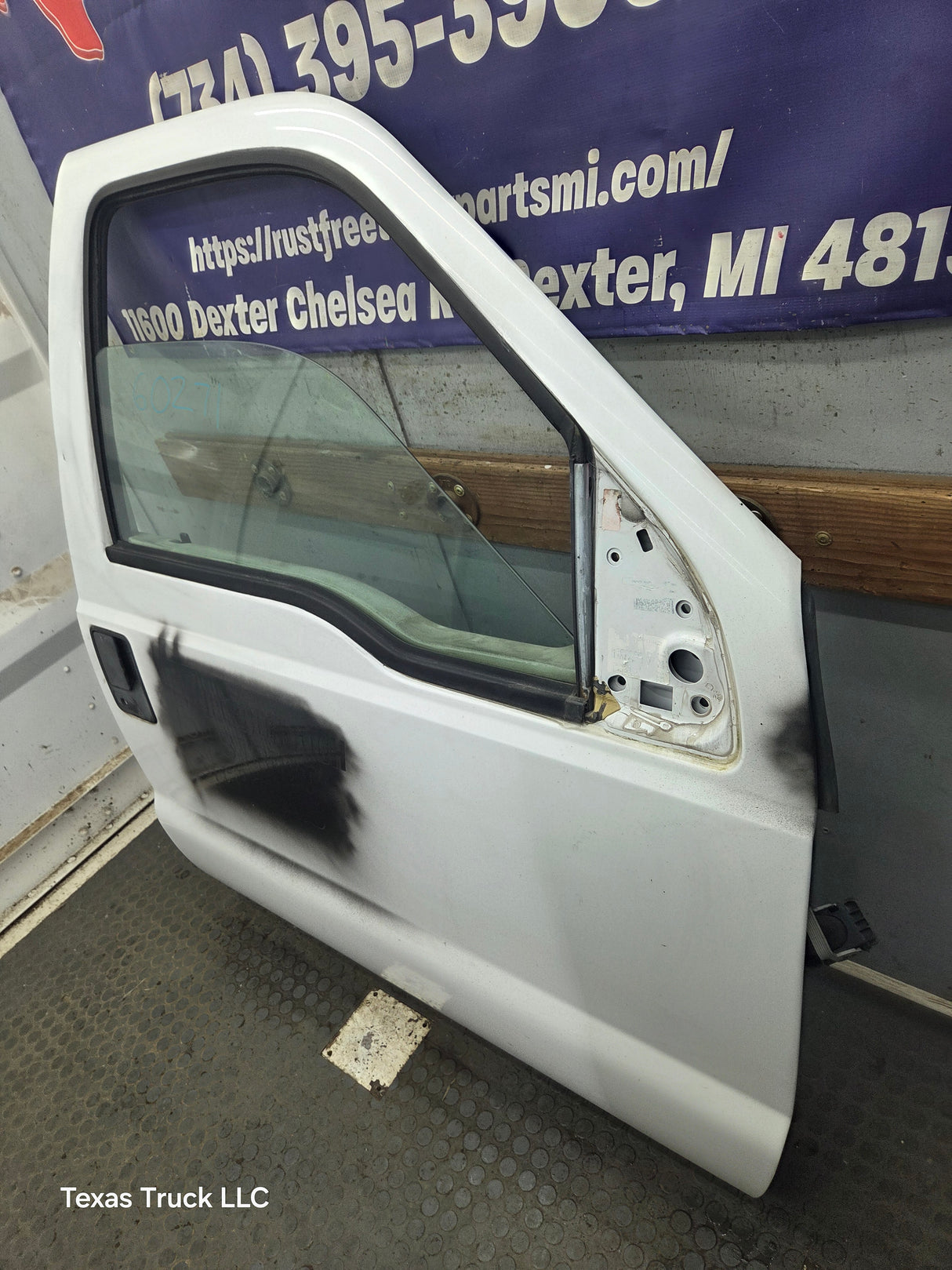 1999-2011 Ford Super Duty / Excursion Front Passenger RH Door F250 F350 F450 F550- Oxford White (Copy)