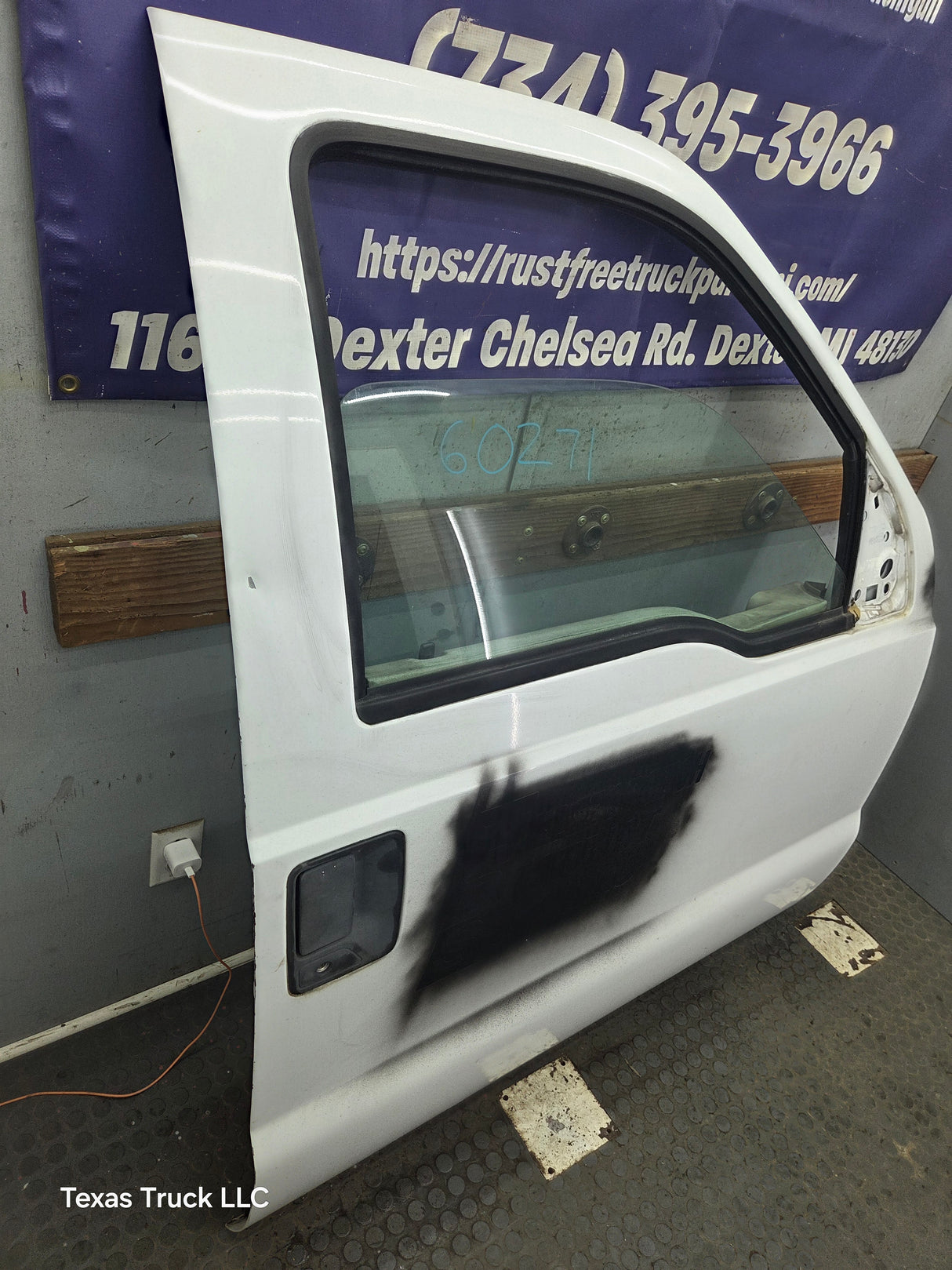1999-2011 Ford Super Duty / Excursion Front Passenger RH Door F250 F350 F450 F550- Oxford White (Copy)