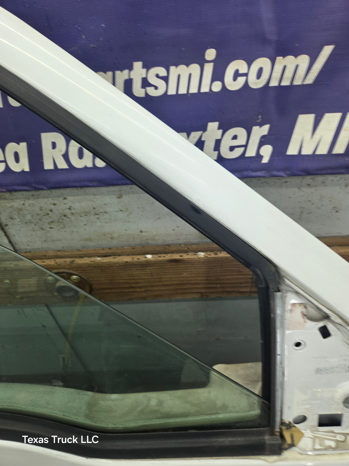1999-2011 Ford Super Duty / Excursion Front Passenger RH Door F250 F350 F450 F550- Oxford White (Copy)