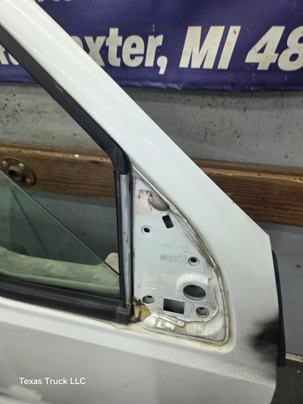 1999-2011 Ford Super Duty / Excursion Front Passenger RH Door F250 F350 F450 F550- Oxford White (Copy)