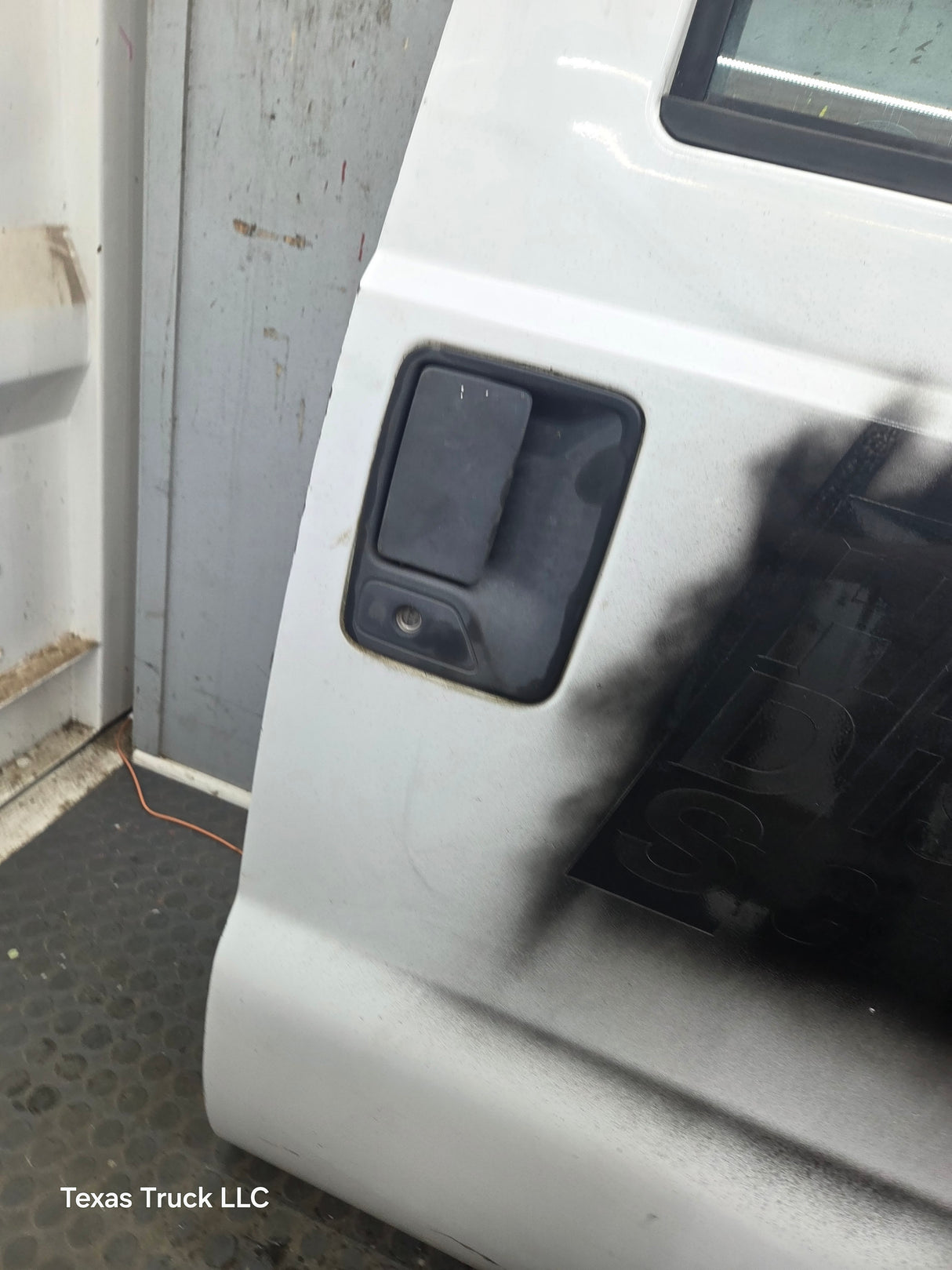 1999-2011 Ford Super Duty / Excursion Front Passenger RH Door F250 F350 F450 F550- Oxford White (Copy)