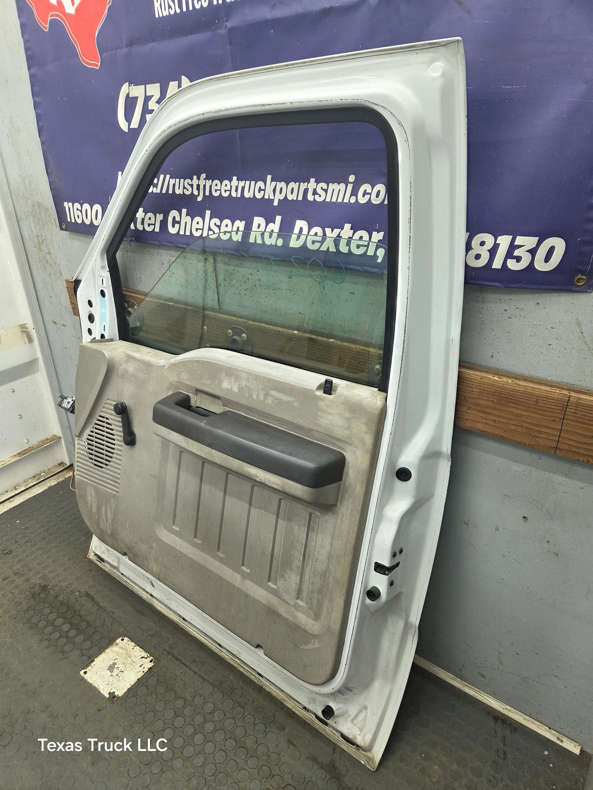 1999-2011 Ford Super Duty / Excursion Front Passenger RH Door F250 F350 F450 F550- Oxford White (Copy)