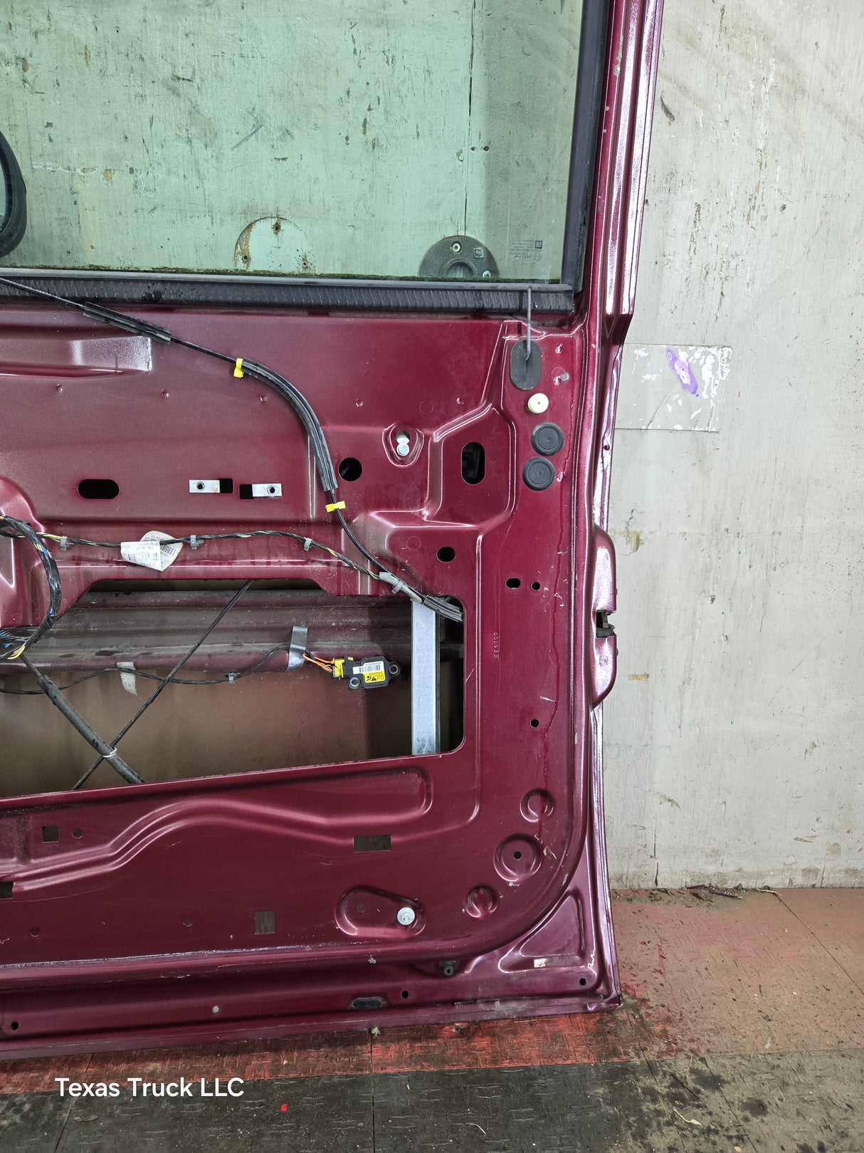 2007-2013 Chevrolet Silverado / GMC Sierra 1500 2500 3500 HD RH Front Passenger Side Door