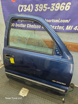 1999-2006 Chevrolet Silverado / GMC Sierra 1500 2500 3500 HD Front Passenger side Door RH