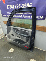 1999-2006 Chevrolet Silverado / GMC Sierra 1500 2500 3500 HD Front Passenger side Door RH