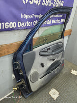 1999-2006 Chevrolet Silverado / GMC Sierra 1500 2500 3500 HD Front Passenger side Door RH