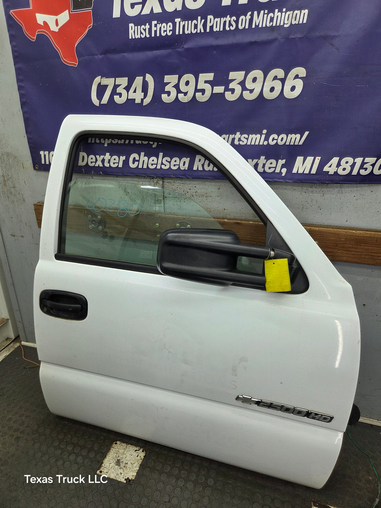 1999-2006 Chevrolet Silverado / GMC Sierra 1500 2500 3500 HD Front Passenger side Door RH