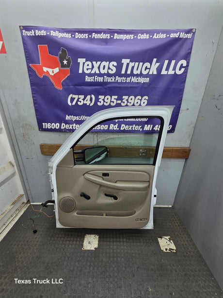 1999-2006 Chevrolet Silverado / GMC Sierra 1500 2500 3500 HD Front Passenger side Door RH