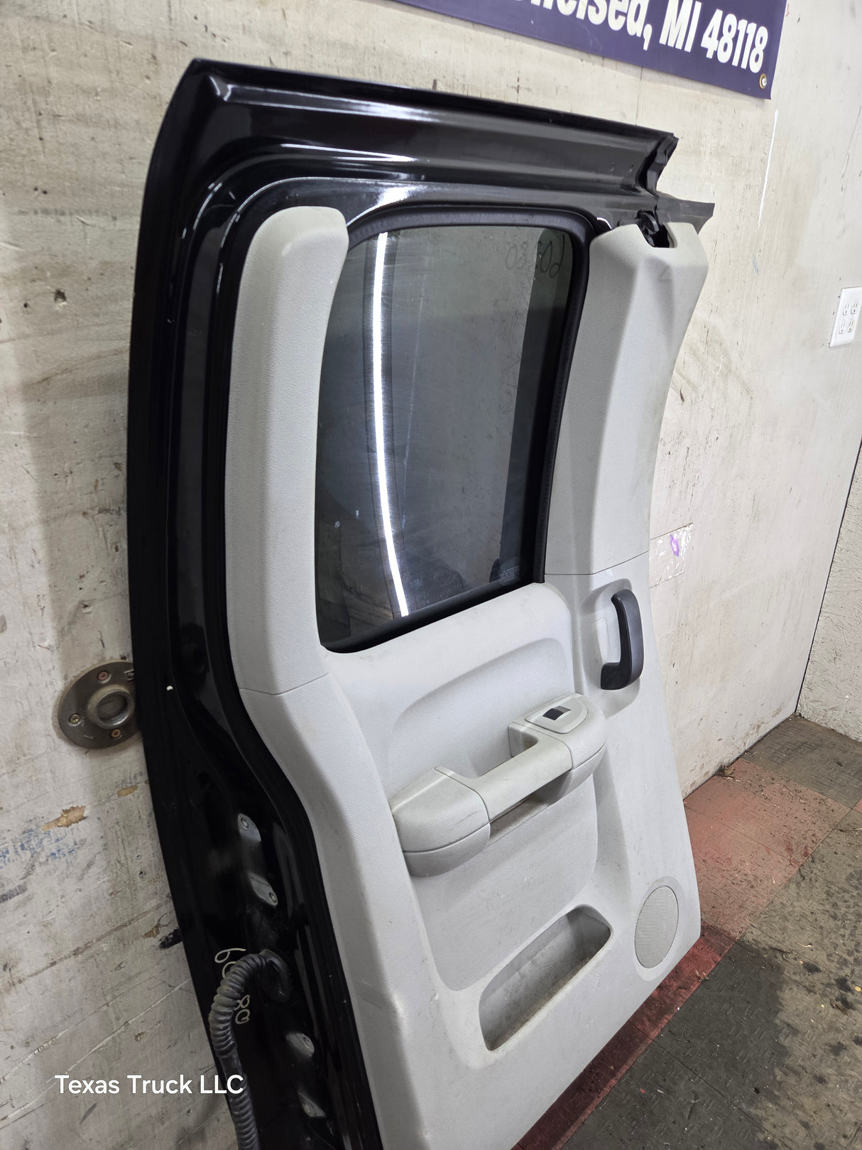 2007-2013 Chevrolet Silverado / GMC Sierra 1500 2500 3500 HD Driver Side Extended Cab LH Rear Door